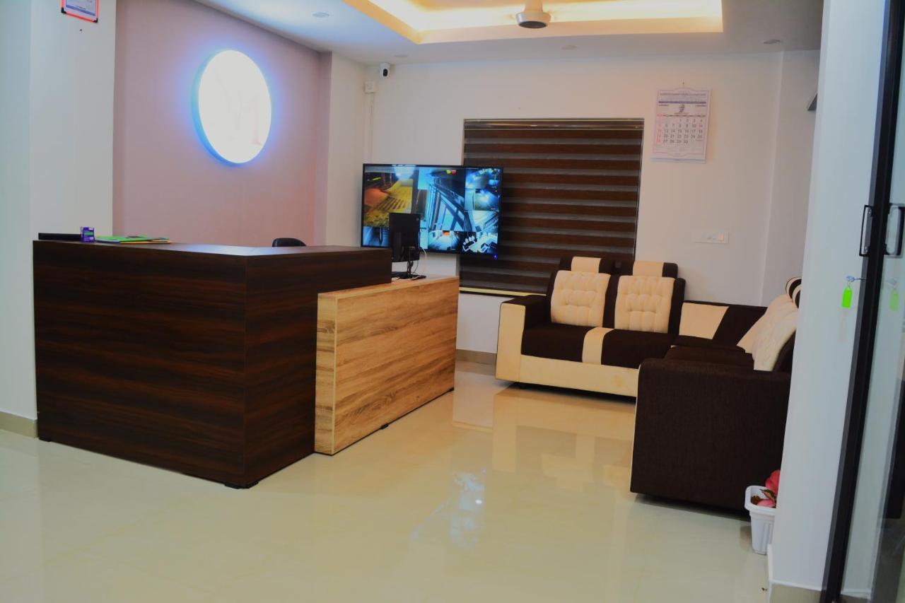 New Mount Residency Apartment สุลต่านบาเทรี ภายนอก รูปภาพ